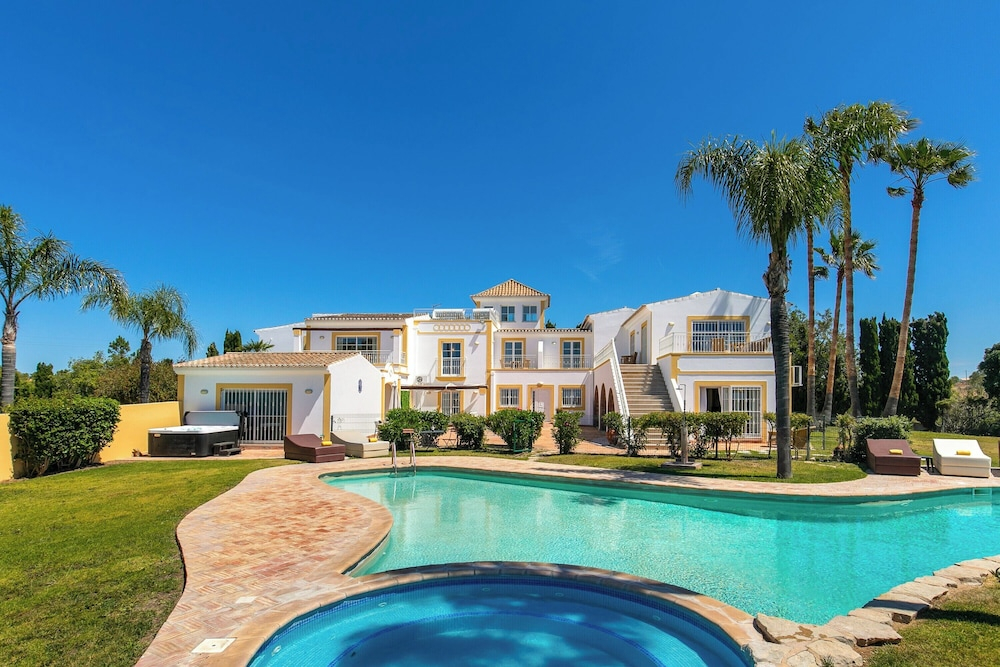 Monte Da Poupa - 7 Bedroom Villa - Sleeps 15