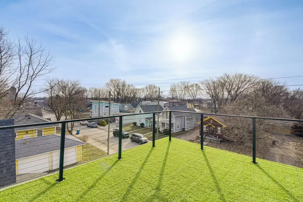 Home Theater + Rooftop Deck! Fountain Sq Stunner