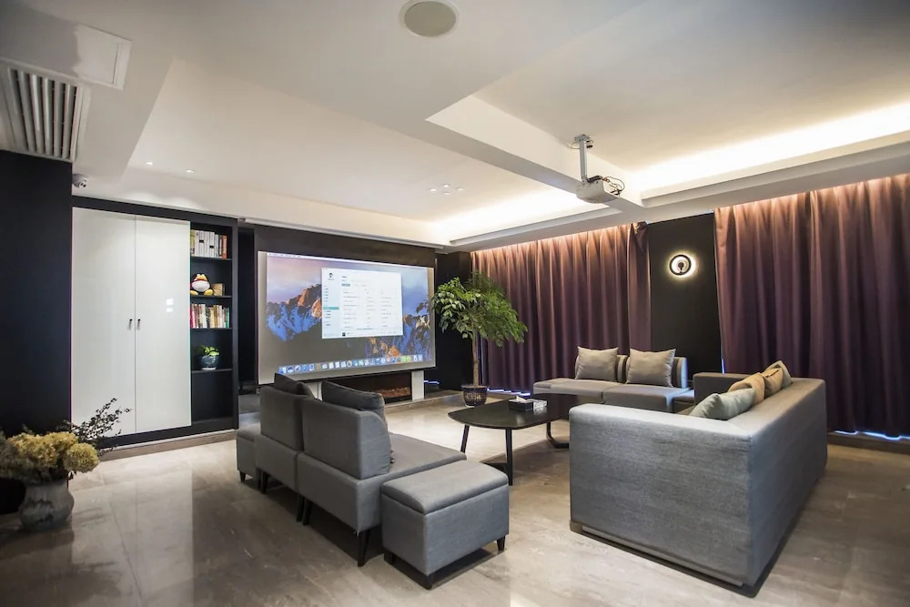 Niuguanjia Modern Hotel