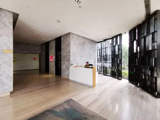 Warmhouse Apartment