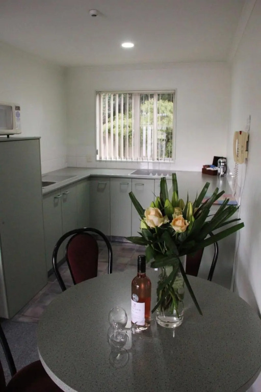 Alexandra Heights Motel