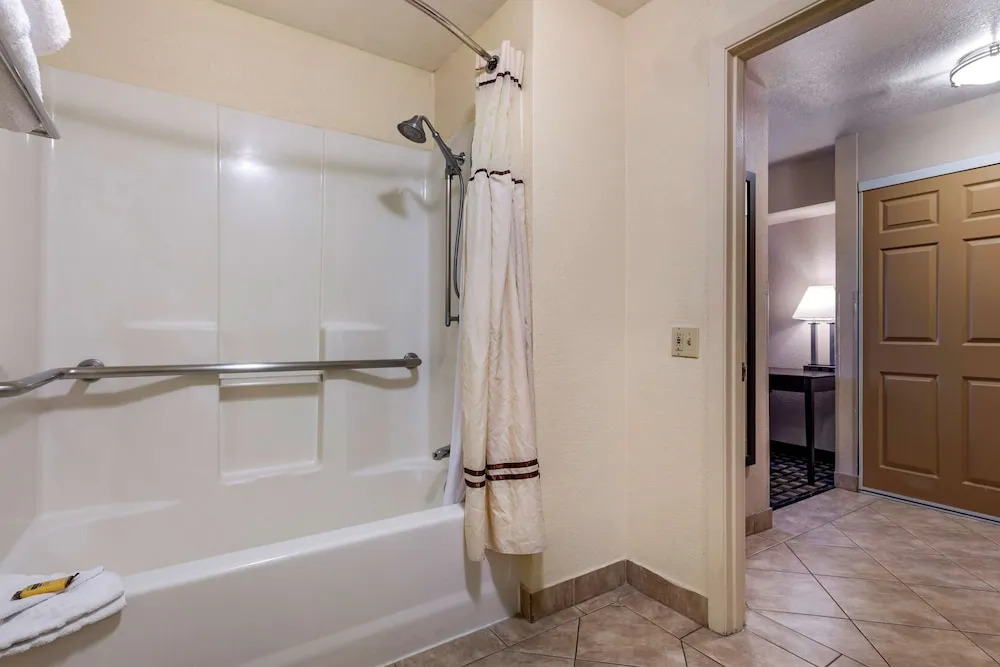 Holiday Inn Express Las Vegas-West (The Lakes)
