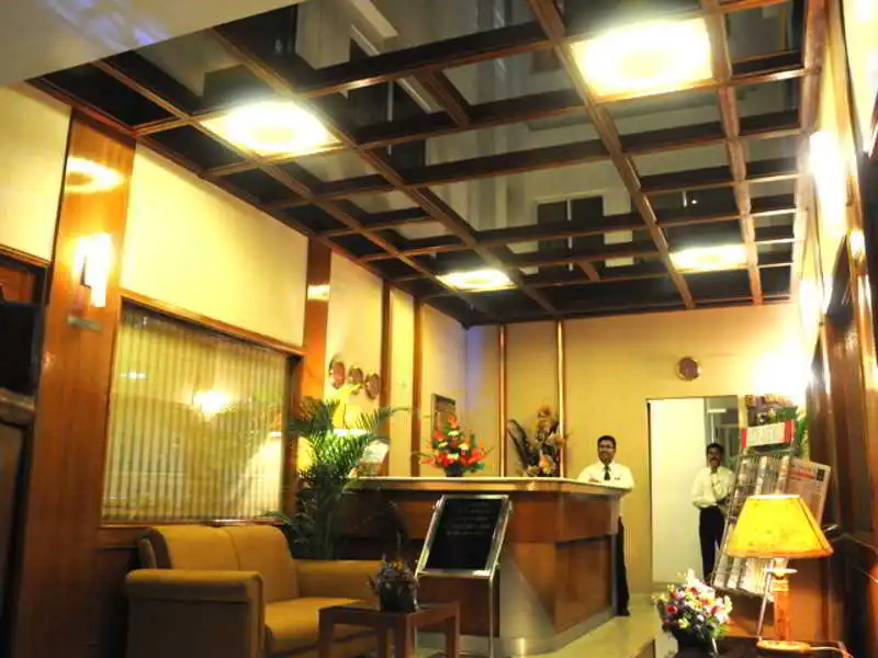 12 th Avenue-A Suite Hotel