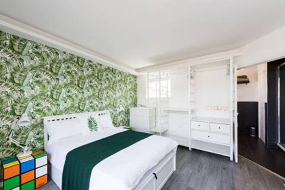 Prime Pimlico 3 Bedroom Flat With Roof Terrace