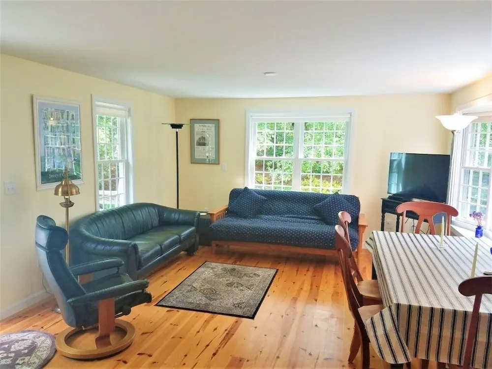 12 Areys - 4 Bedroom House