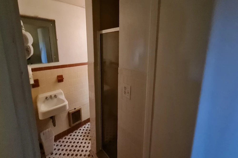DuBois Manor Motel