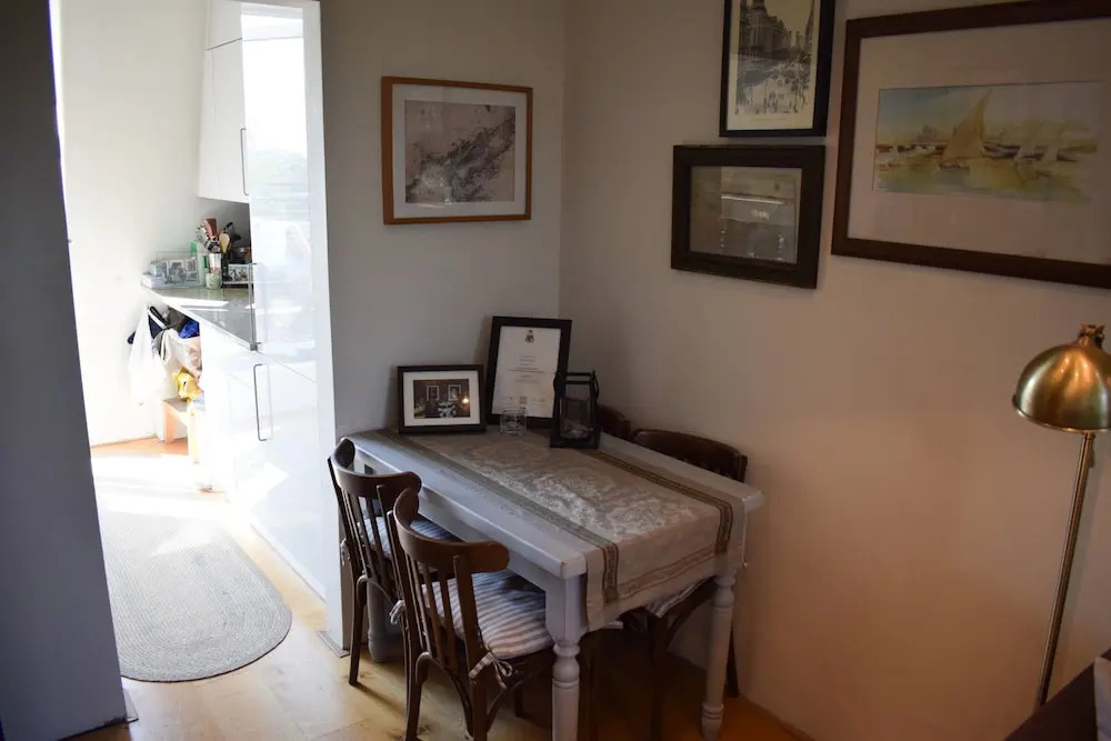 Riverside Apartment in Hammersmith