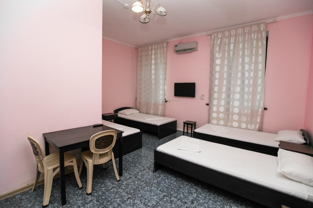 Aton Family Hotel (Атон фемили)