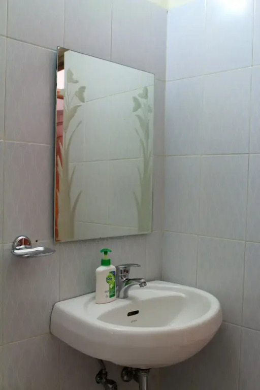 Spacious Fully AC Apartment - CM040