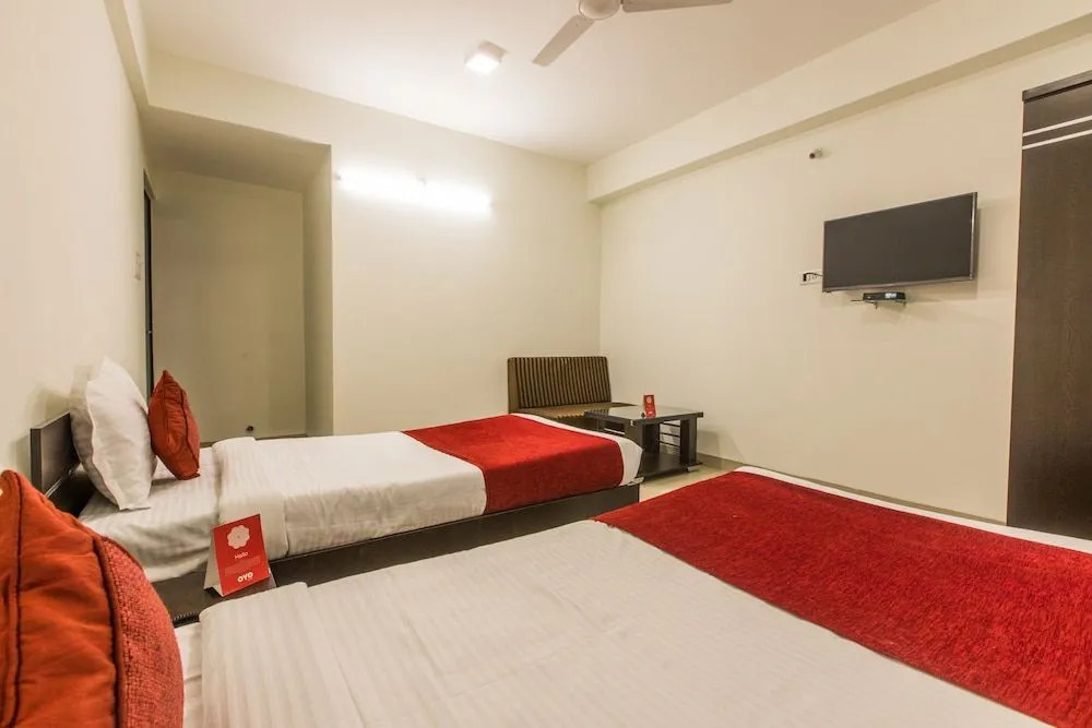FabHotel Ten Eleven