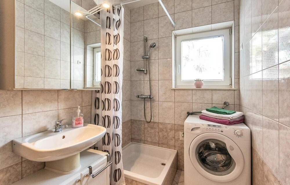 Stunning Home in Vodnjan With Wifi and 3 Bedrooms
