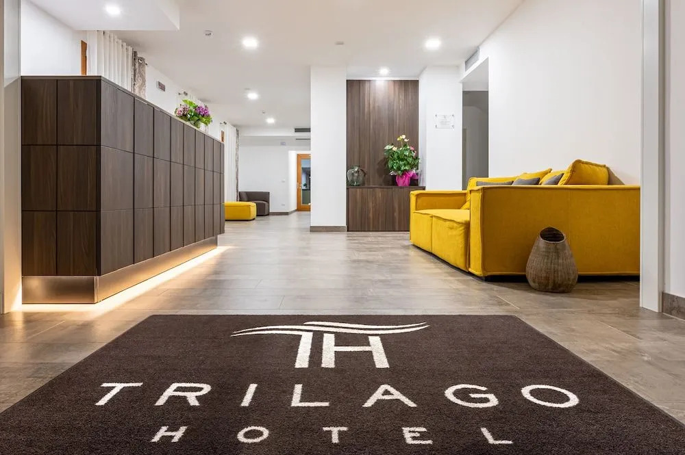 HOTEL TRILAGO