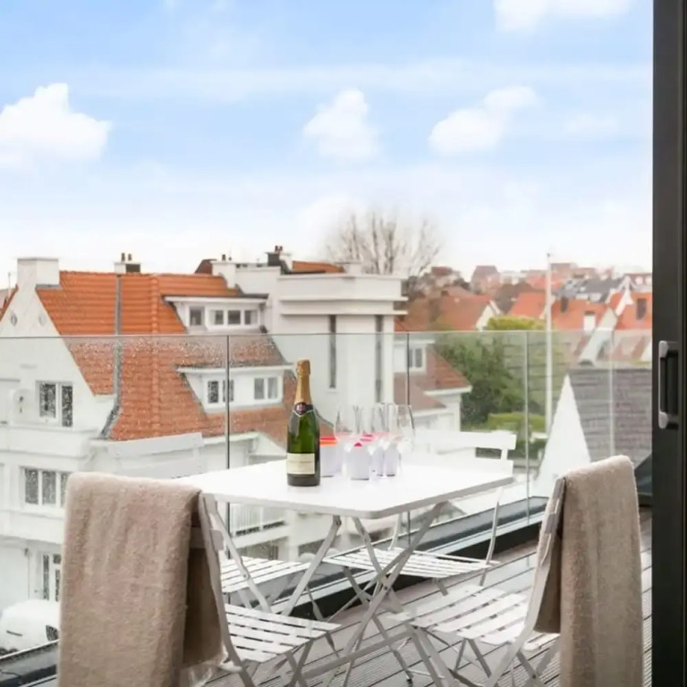 Majestic new Penthouse With 2 Parkings