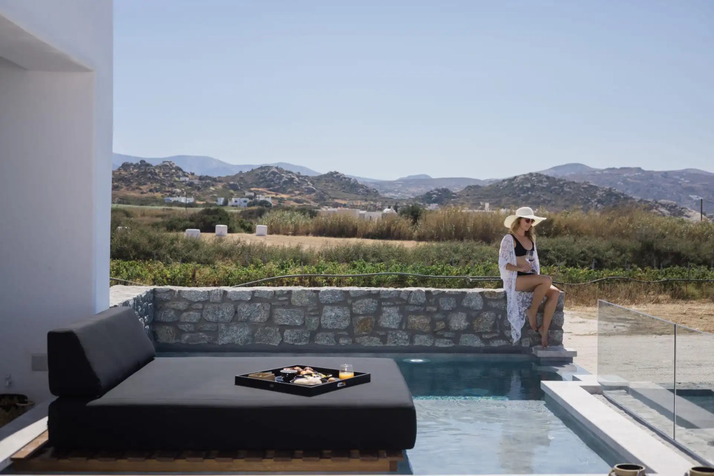 Monogram Travel Naxos