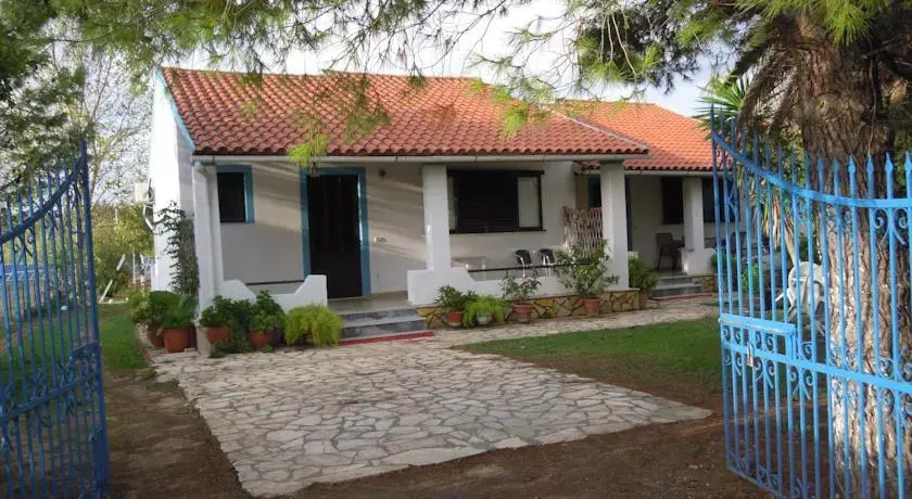 Thomas Bungalows