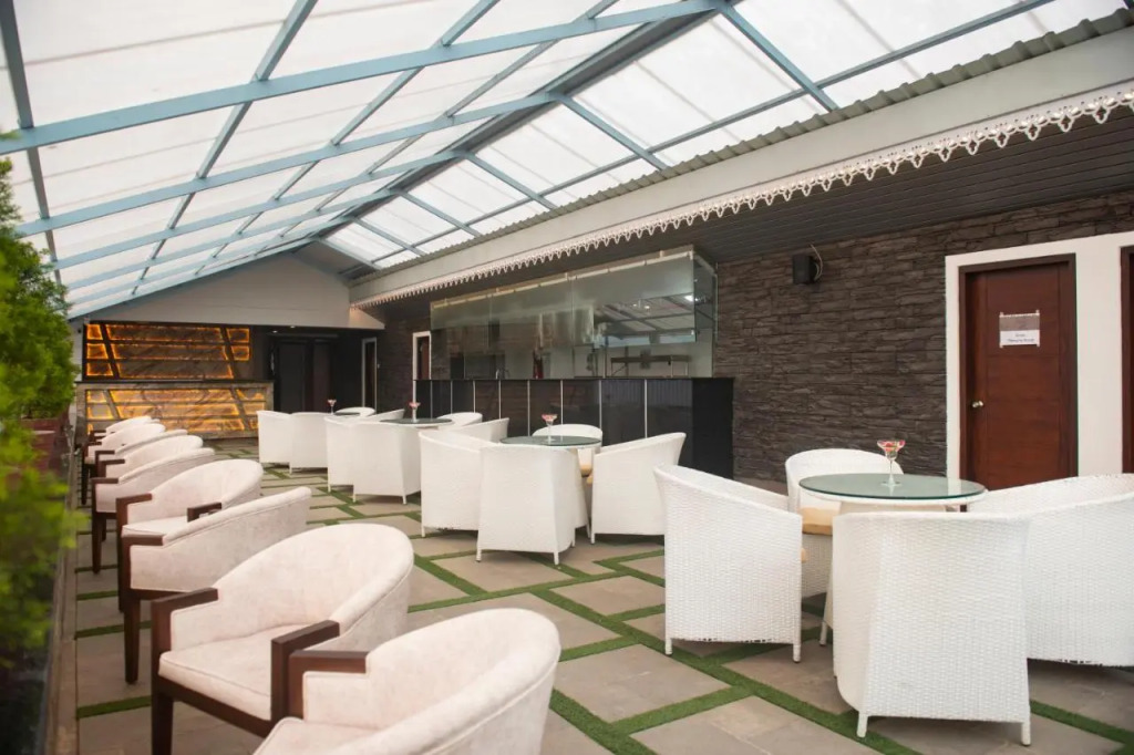 Ramada by Wyndham Gangtok Hotel & Casino Golden