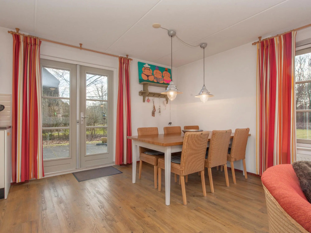 Thatched Villa With 2 Bathrooms Near Appelscha
