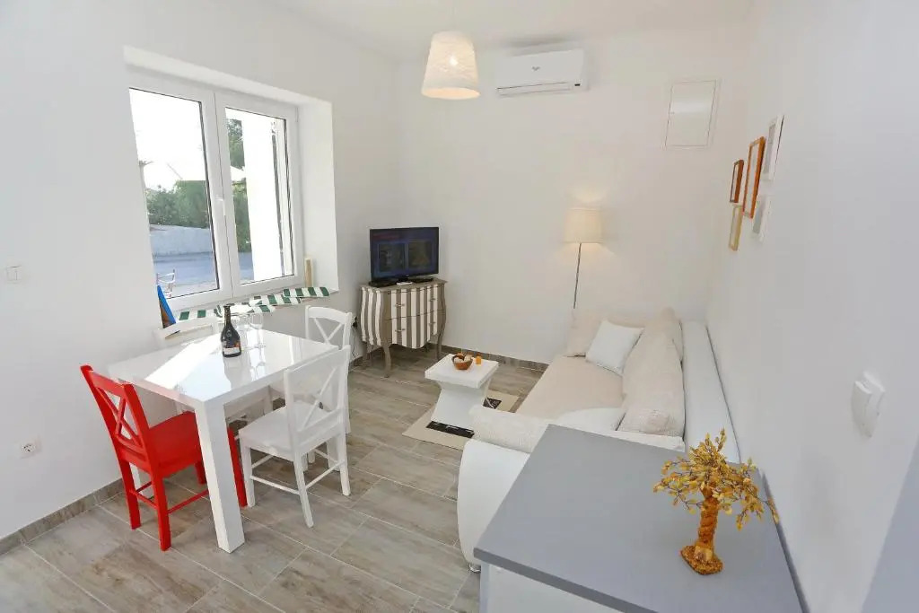 Pavles Apartment