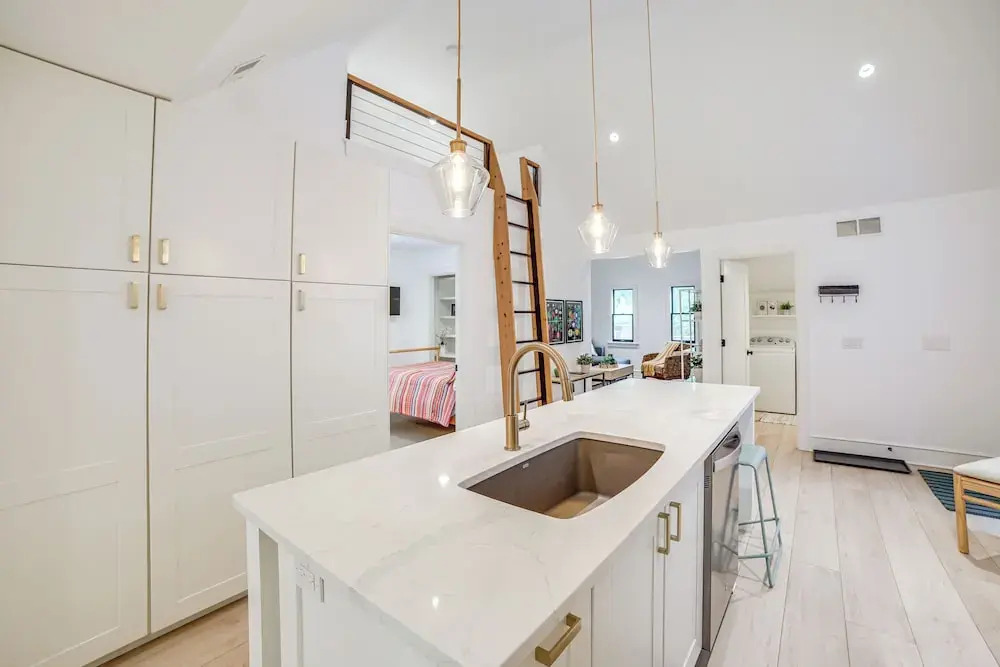 1 Mi to Dtwn Grand Rapids: Chic Condo w/ Balcony!