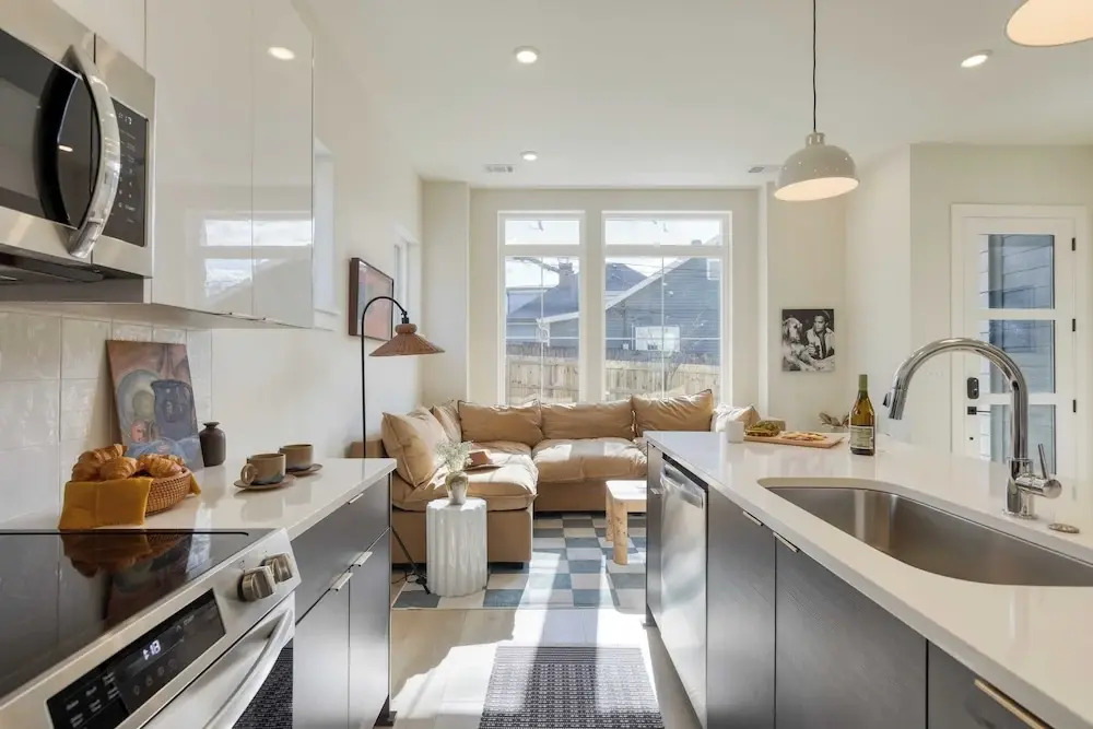 Stunning New Build in East Nash Minutes to Broadway The Stage by Avantstay