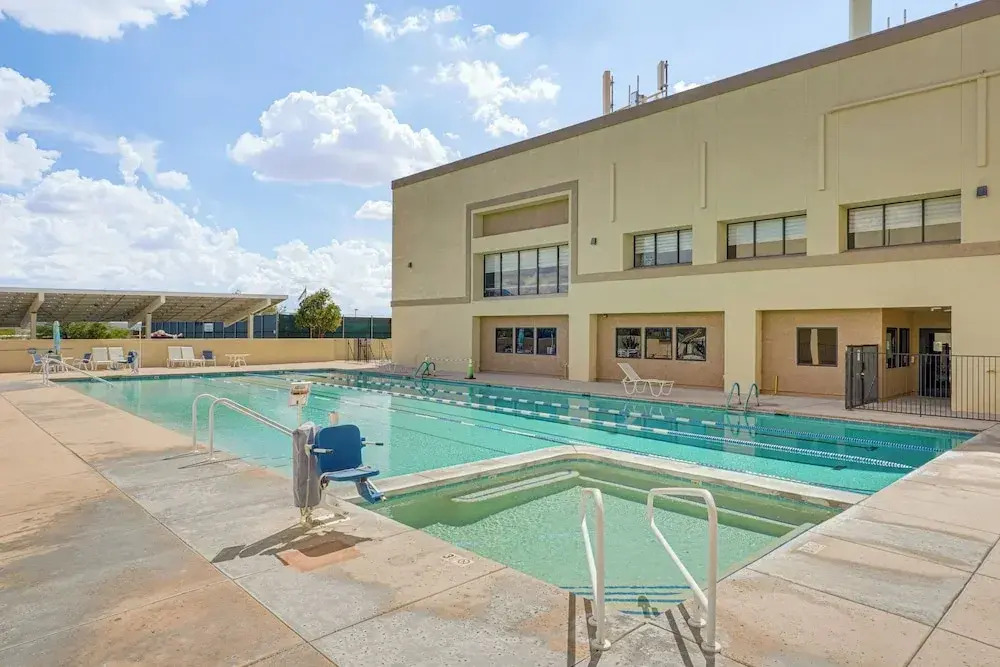 Quiet Townhome w/ Mountain Views in Green Valley