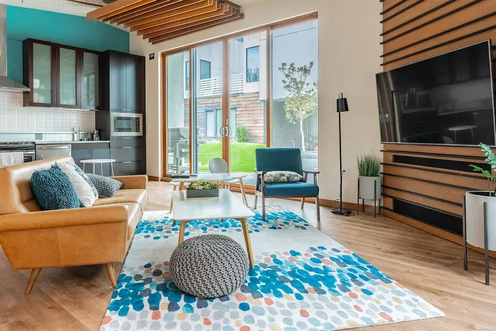 Sophari East: Bellevue Apartments