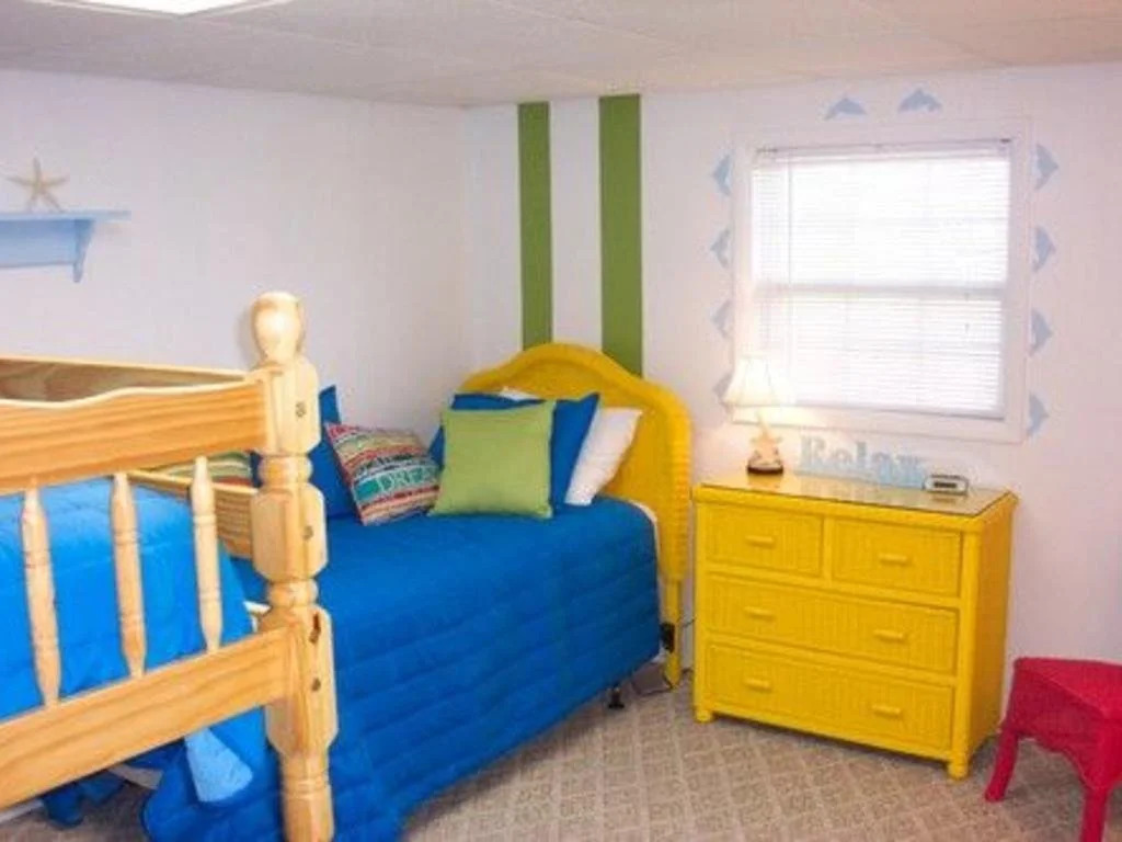5 O'Clock Somewhere - 4 Br Home