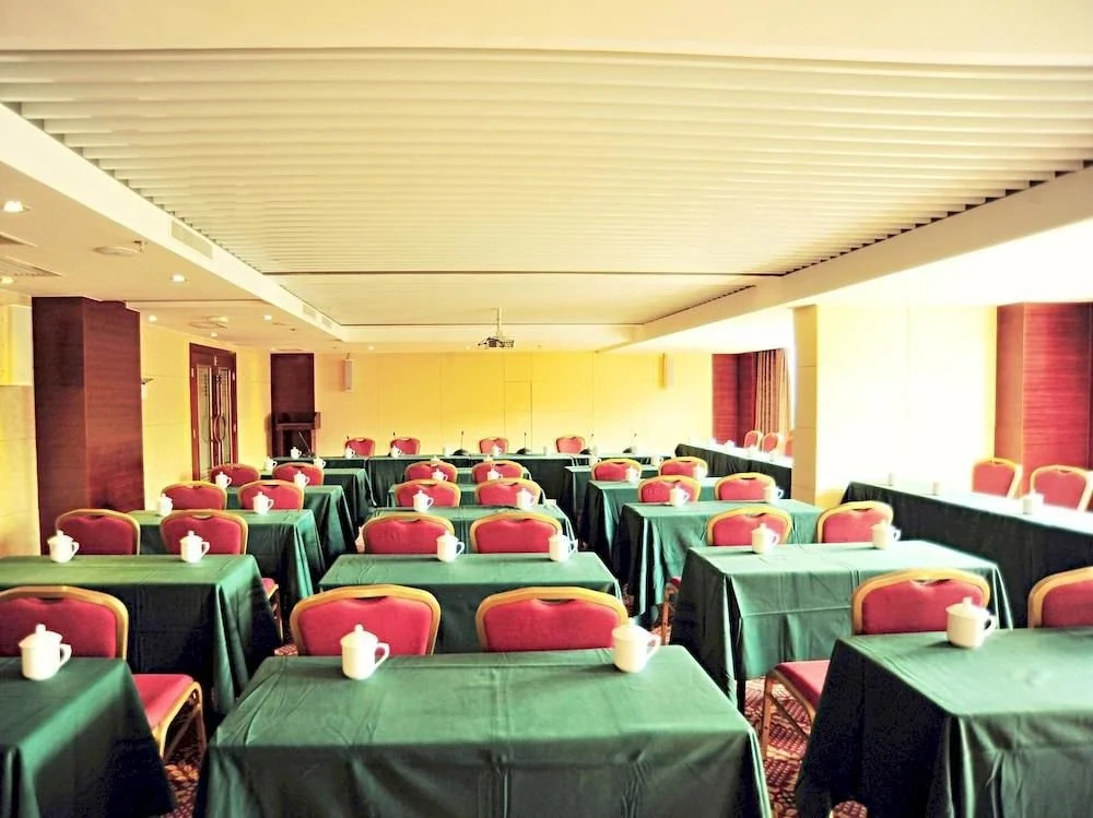 Dingyi Hotel