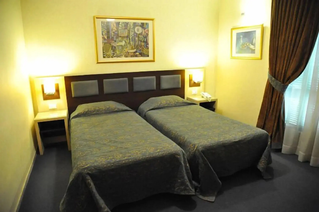 Rex Hotel