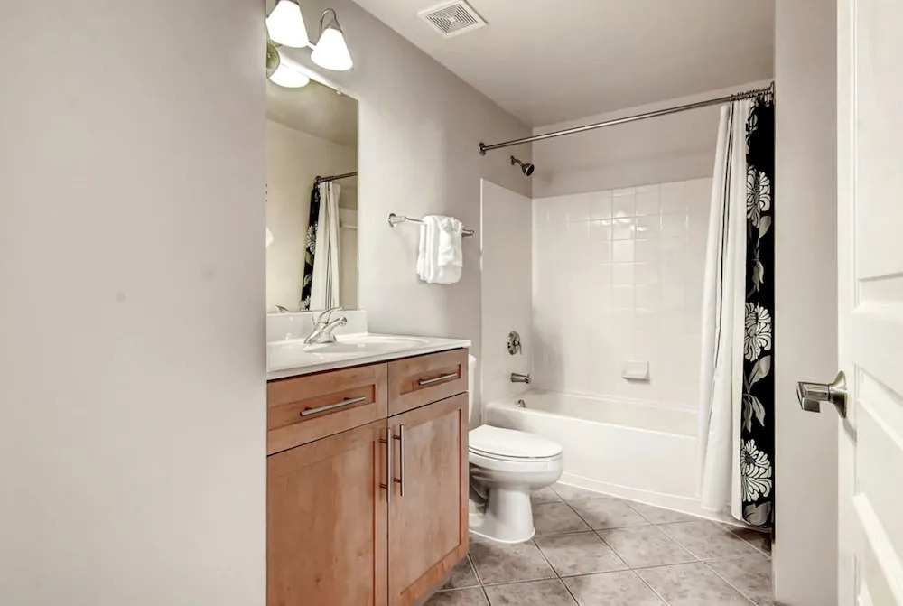 Global Luxury Suites at Town Center