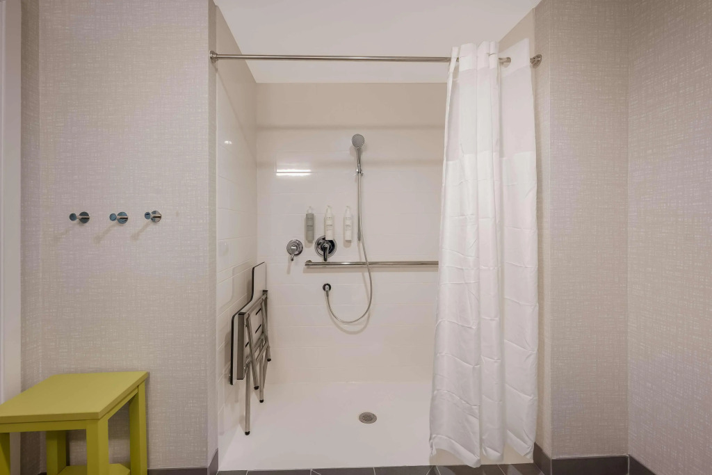 A Victory Hotel & Suites