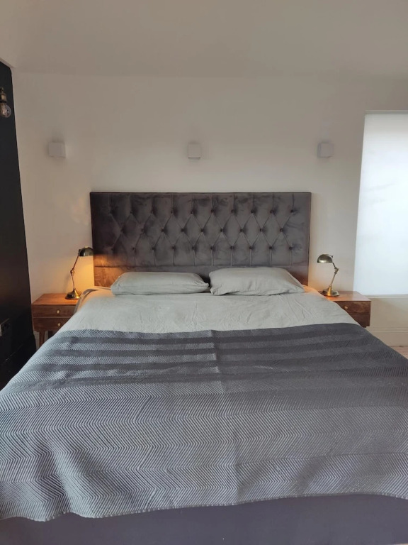 Remarkable 7-bed House in London