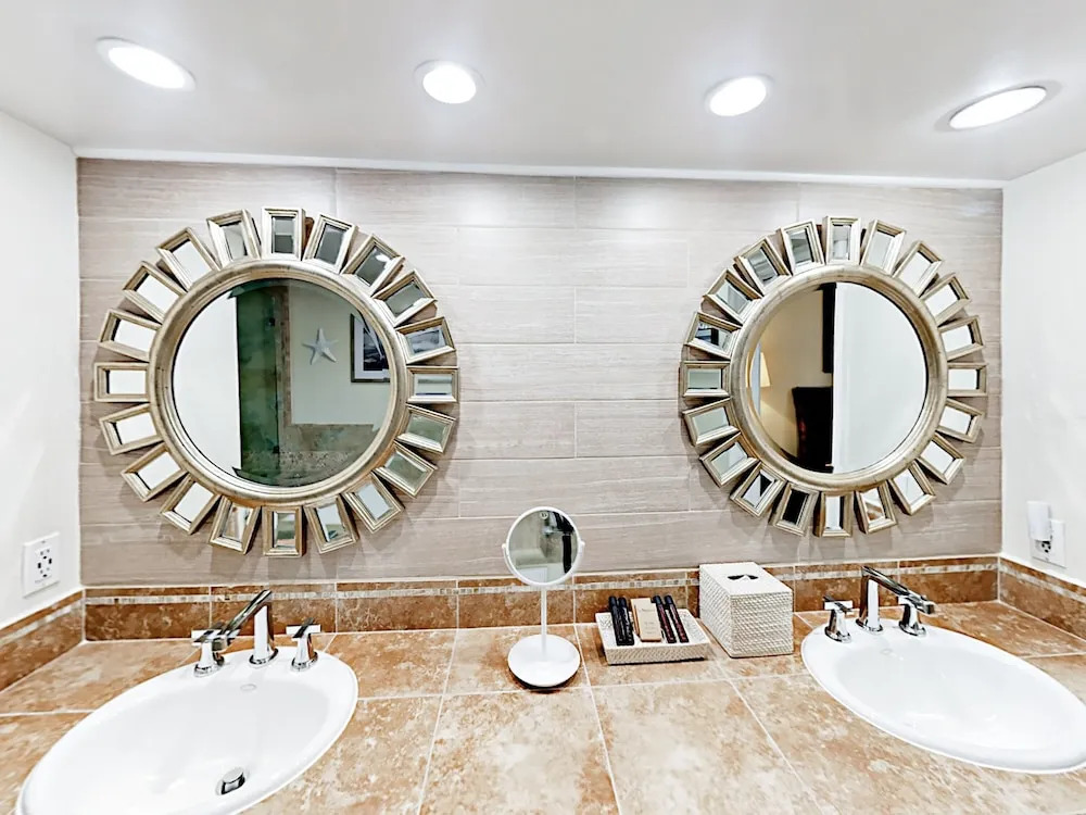 Designer - 3 Br Home