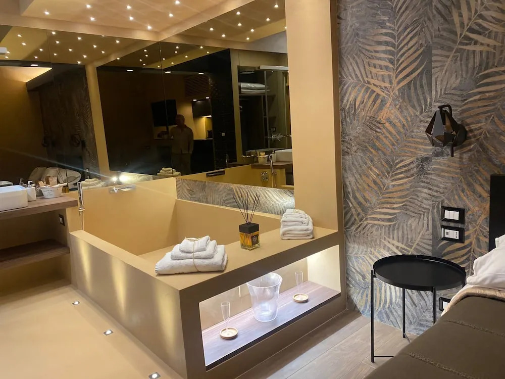 Montesantogroup Holiday House