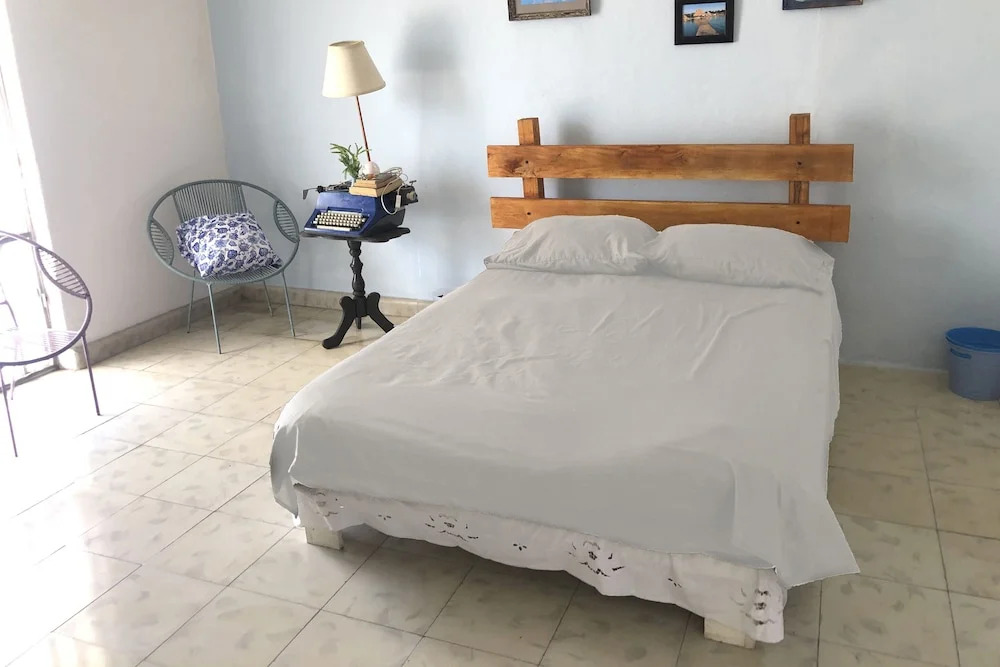 OYO Hotel Casa 401
