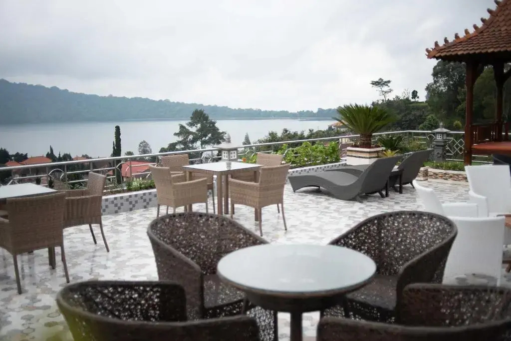 Dedanau Hotel