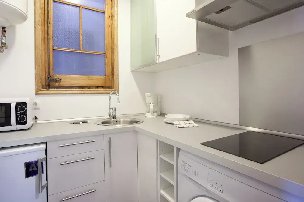 Bright Apartment Near Sagrada Familia