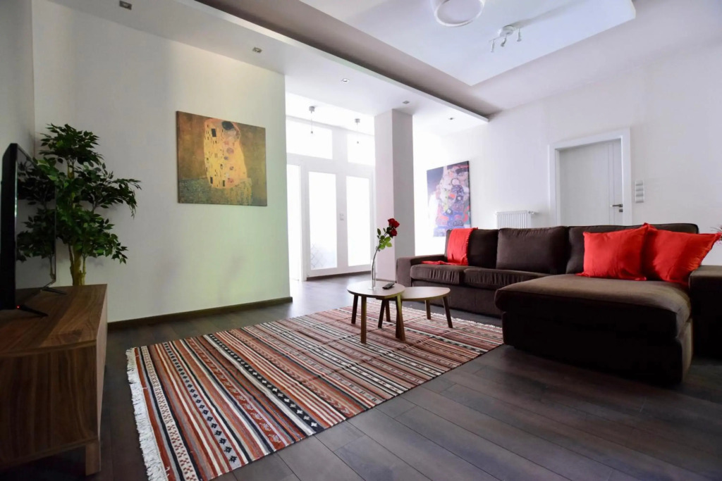 Standard Apartment by Hi5 - Close to Buda Castle