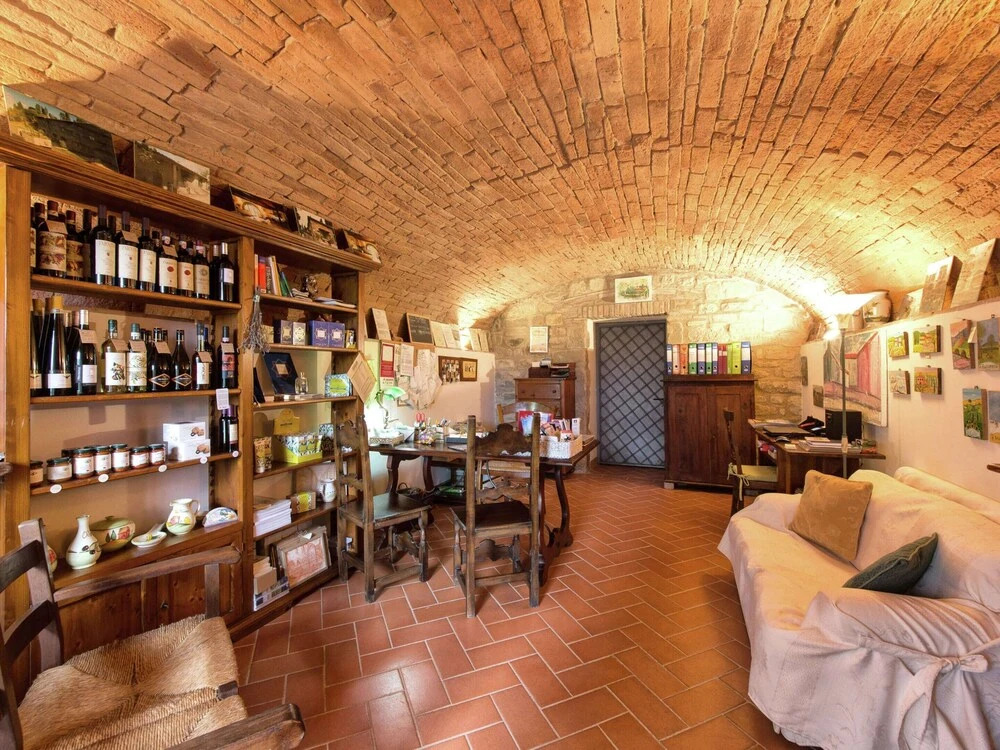 Attractive apartment in typical Tuscan style