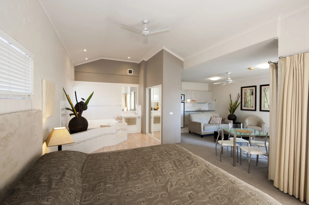 Mollymook Cove Apartments