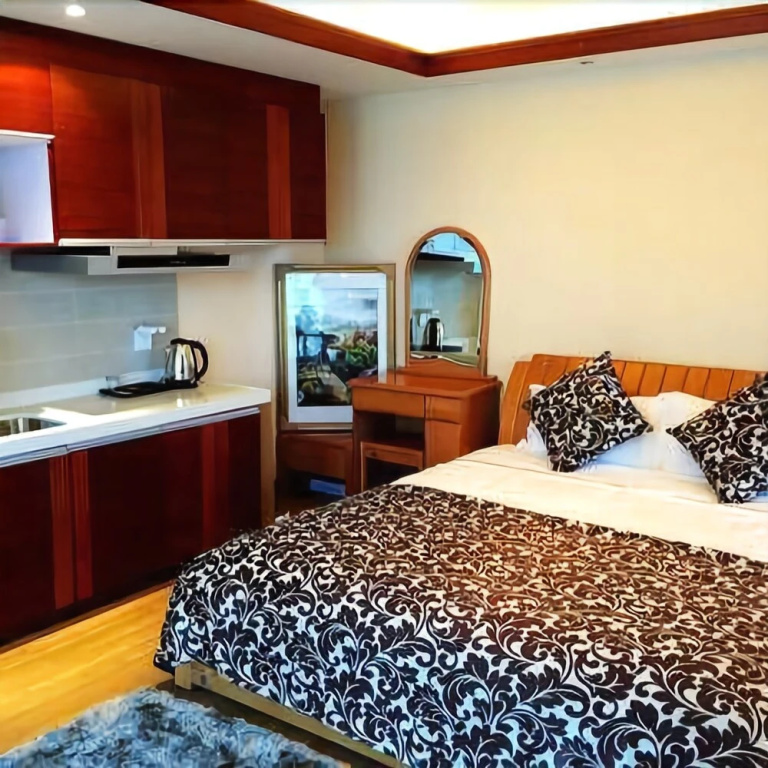 Linghai Seaview Apartment (Huizhou Huidong Shili Yintan Shop)