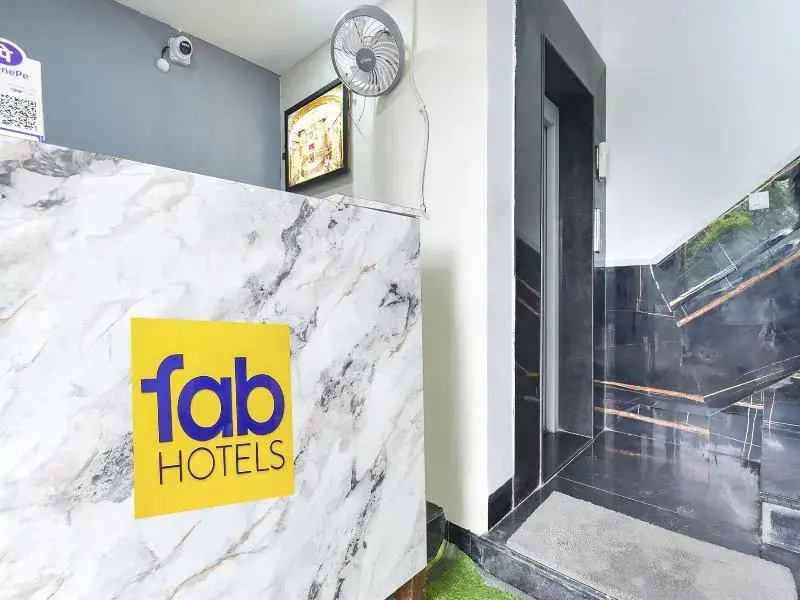 Fabhotel Utsah