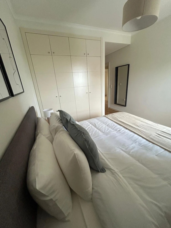 Areeiro Elegant by Homing