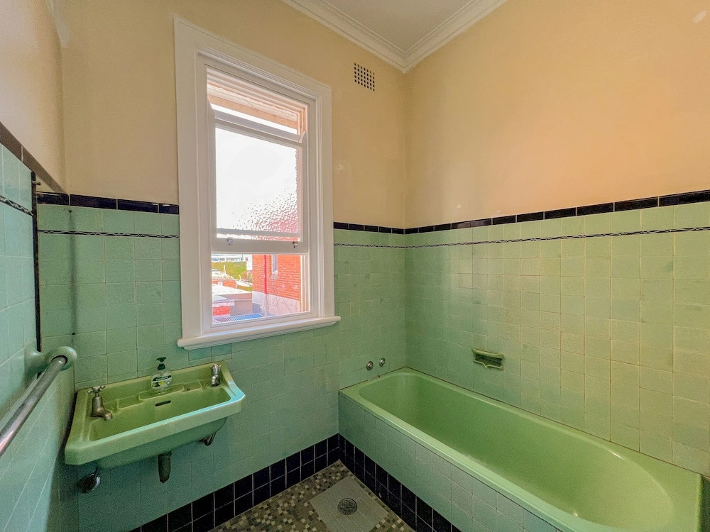 Commercial Hotel Bega
