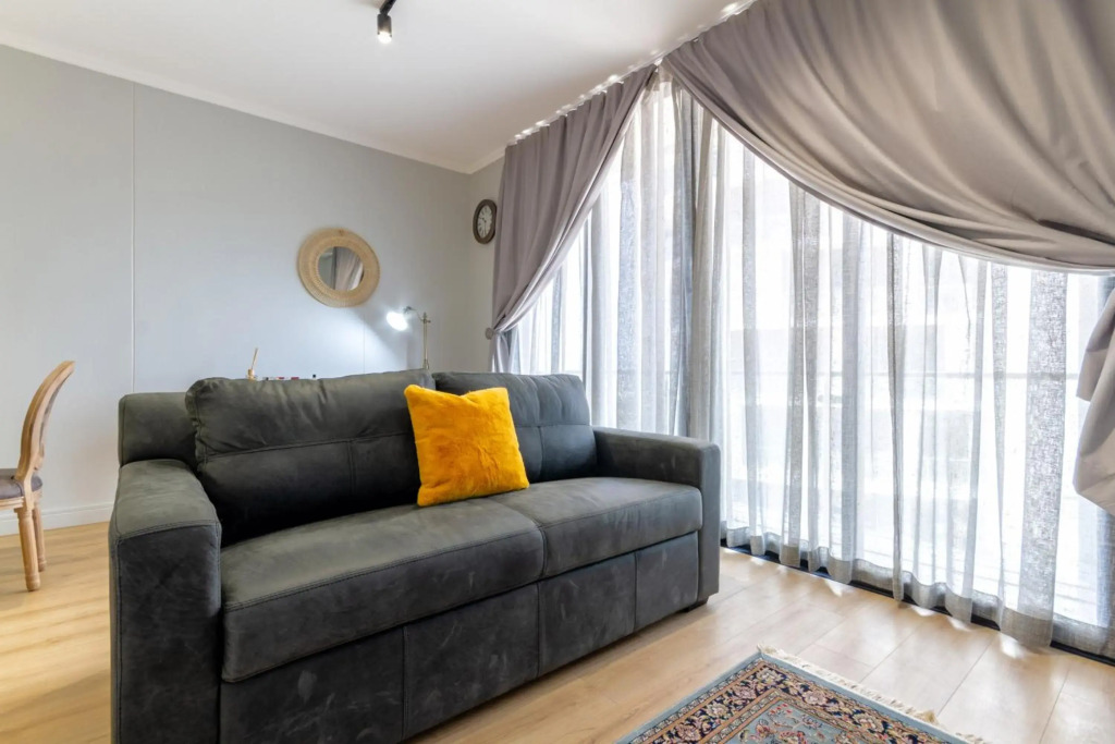 Alimama Spaces: Platinum Oaks Ellipse