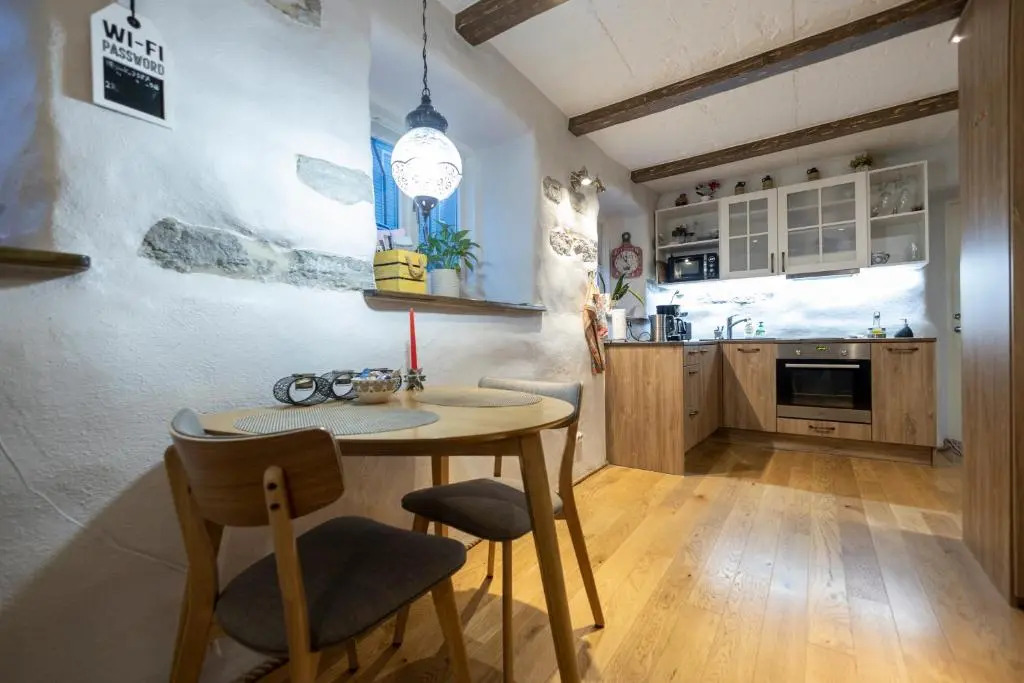 Like Home Apartments Salme 31