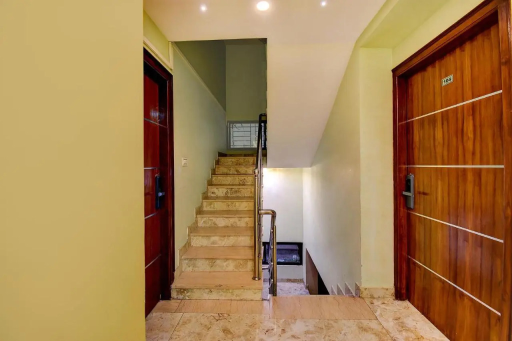 FabHotel Cozzy Inn - Jayanagar