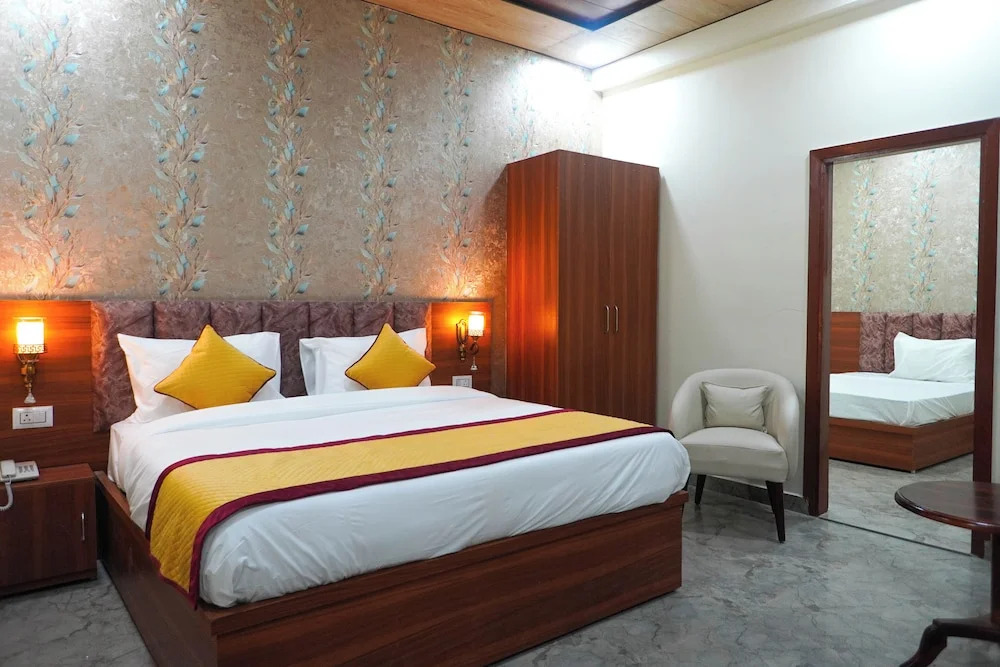 Hotel Relax Suites FNG Expresway 63 Noida