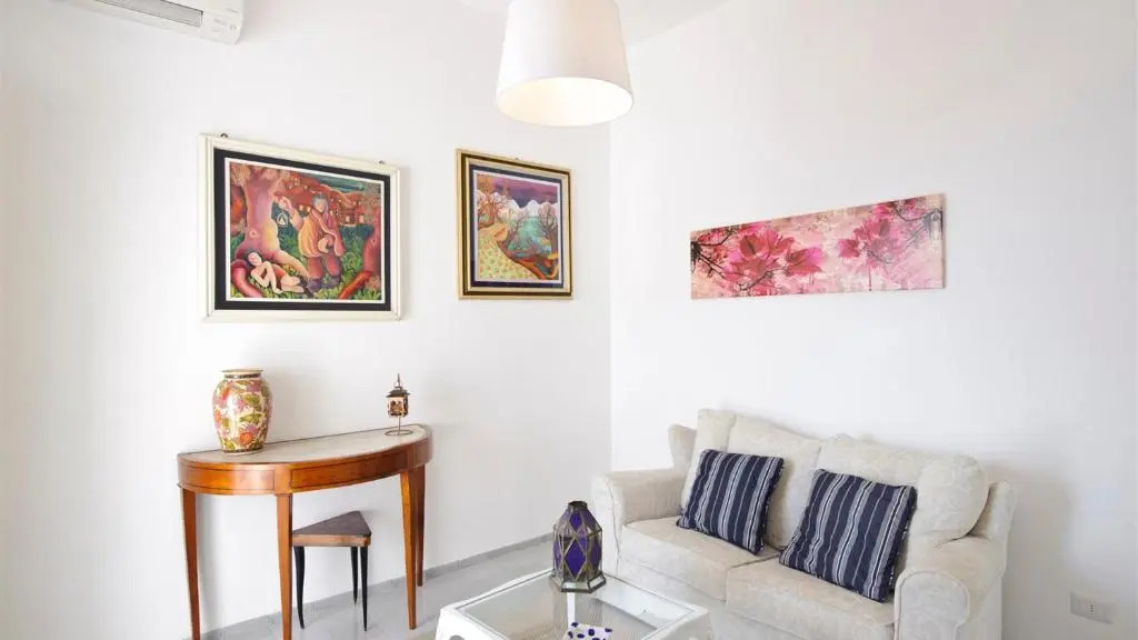 Casa Leonilde 4, Emma Villas