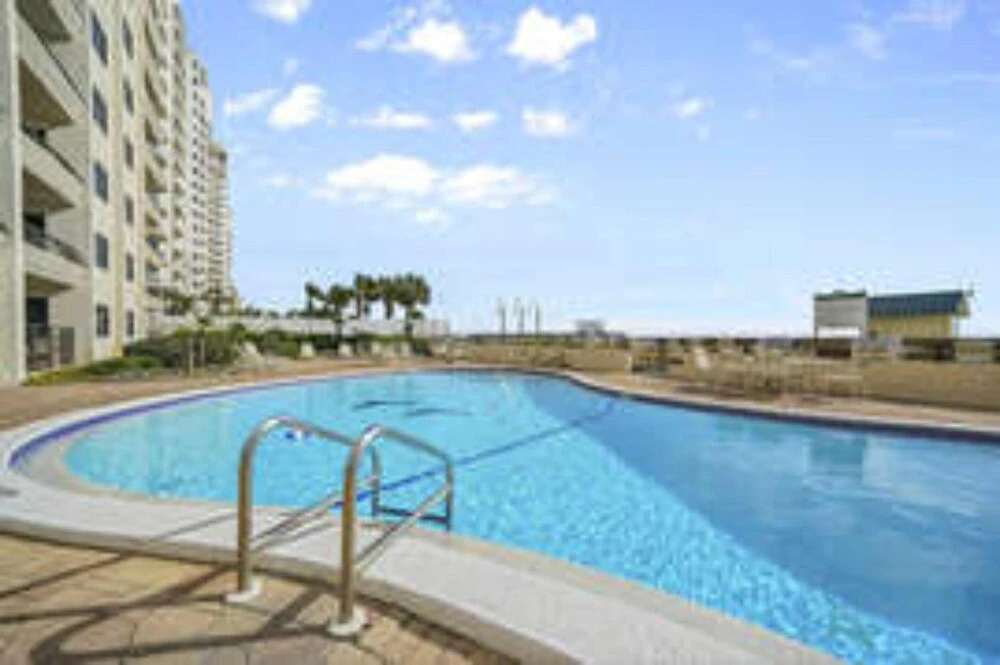 Emerald Towers 605 by Five Star Properties